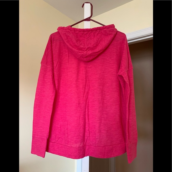 “Favorite Tee” By American Eagle Outfitters - Picture 2 of 5